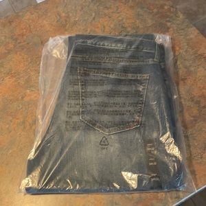 Banana Republic Men’s Athletic Fit Jeans. Size 34x32. Brand new.